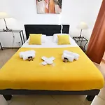 Tou\'Can Yourhosthelper